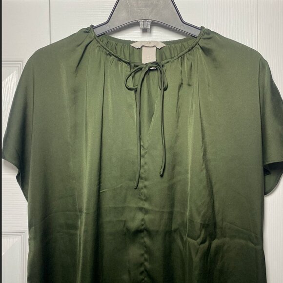 V-neck Satin Short Sleeve Blouse - Picture 3 of 5